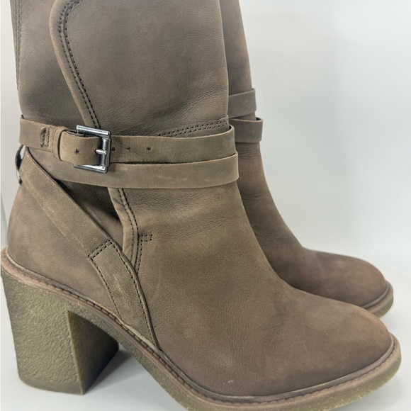 Women’s Size 8.5 Taupe Leather Block Heel Ankle Boots Buckle Strap - Picture 6 of 13